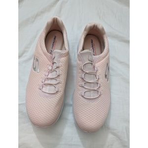 45. SKECHERS Knit Sneakers Shoes Slip ons Memory foam Sz 11